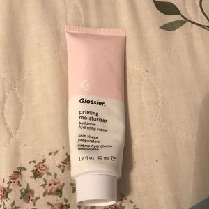 Glossier Priming Moisturizer